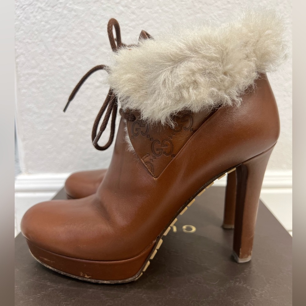Gucci Brown Leather Shearling Cuff Logo Booties Size EU 39